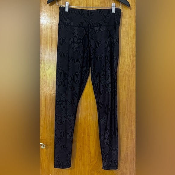 DKNY Black Patterned Leggings - Picture 7 of 7